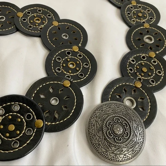 Boho circle cutout hip concho belt - Picture 9 of 9